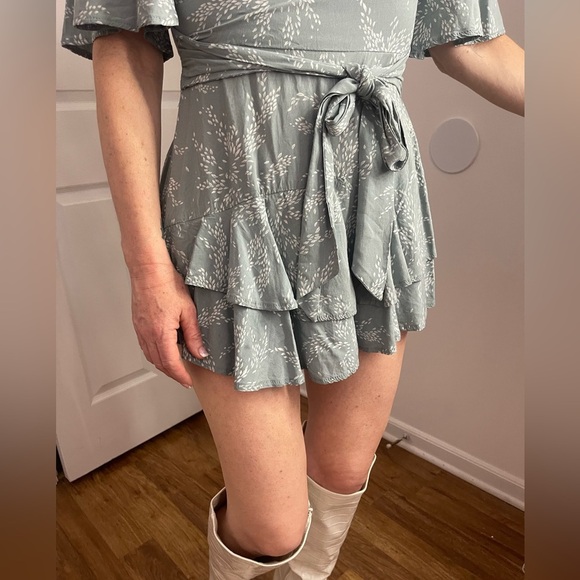 Princess Polly the Louie Romper Sage - Picture 9 of 10